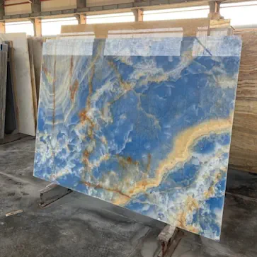 Natursteinauswahl im Marmorwerk