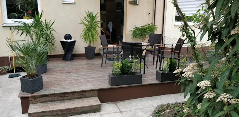 Naturstein-Bodenplatten